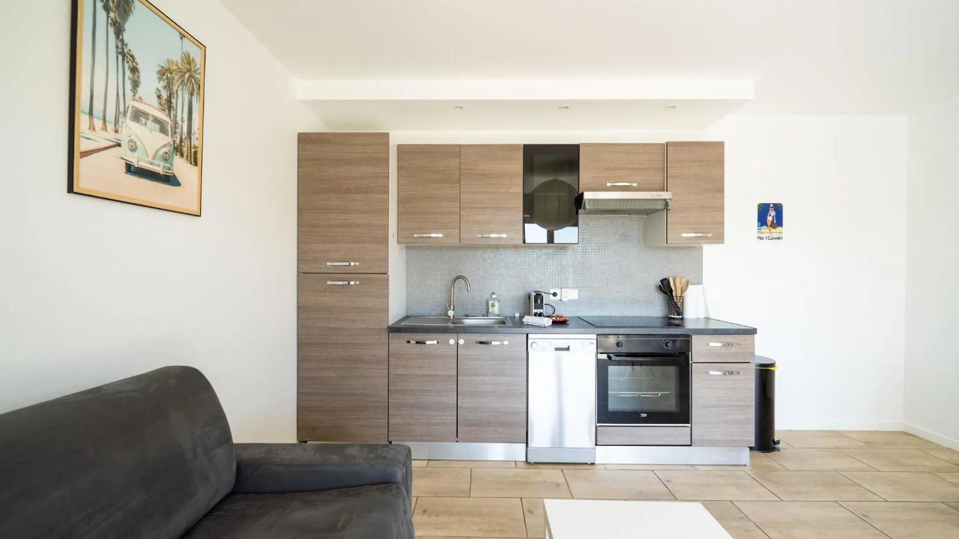 Apartment Instant Cannois Proche Plage, Gare, Palais Dans Rue Typique Cannes